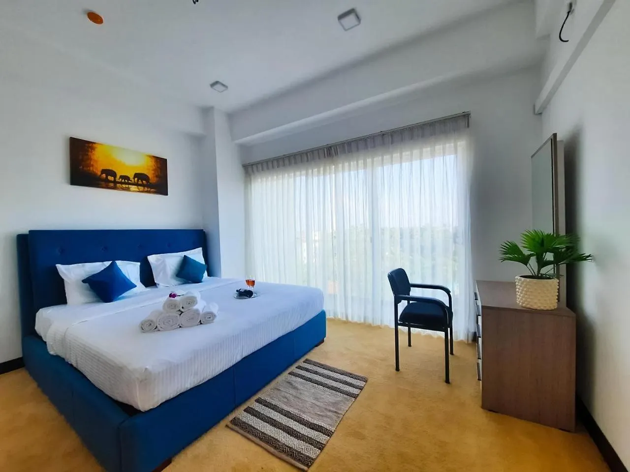 נגומבו Ocean Breeze Residence Blue Sky 0*,  סרי לנקה
